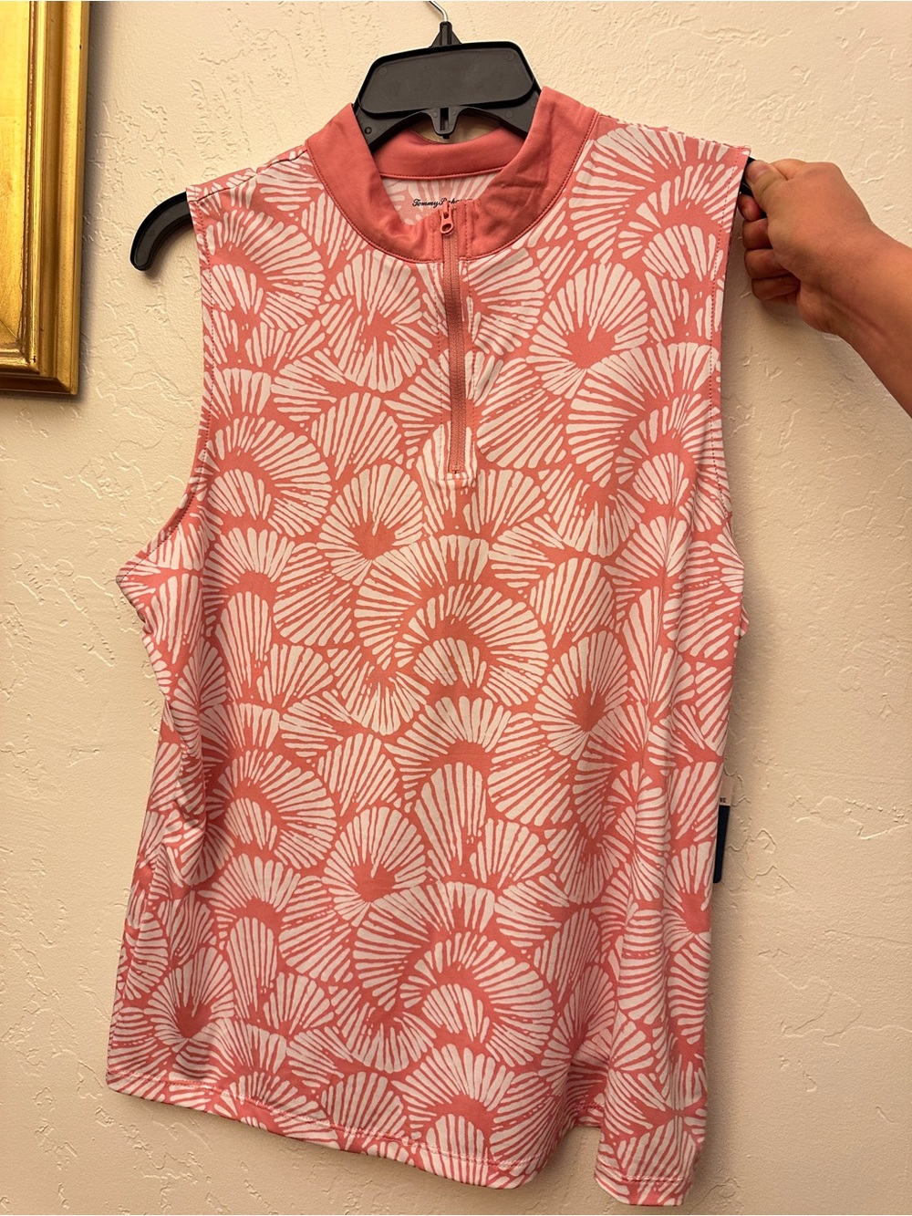 NWT Tommy Bahama Golf Pink and White Tropical Tank Top